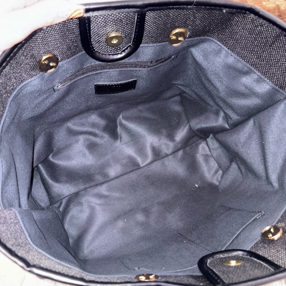 Black and Gold Chain Tote - Picture 2 of 9
